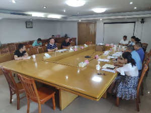 現(xiàn)代農(nóng)業(yè)集團(tuán)黨委書記、董事長(zhǎng)許維調(diào)研糧油集團(tuán)