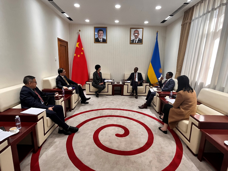 湖南糧油集團黨委書記、董事長葉蓁陪同省商務廳副廳長郭寧一行赴北京拜訪坦桑尼亞和盧旺達駐華大使